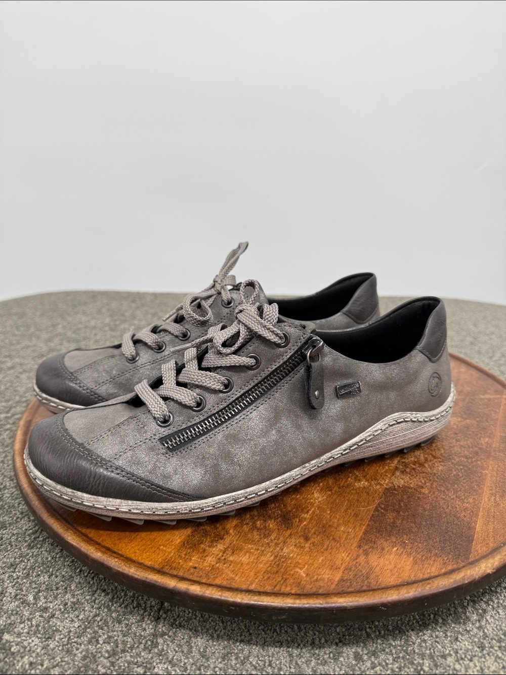 Remonte Shoes Wm 42 US 10-10.5 Liv R1402 Casual Gray Lace-Up Comfort Sneakers